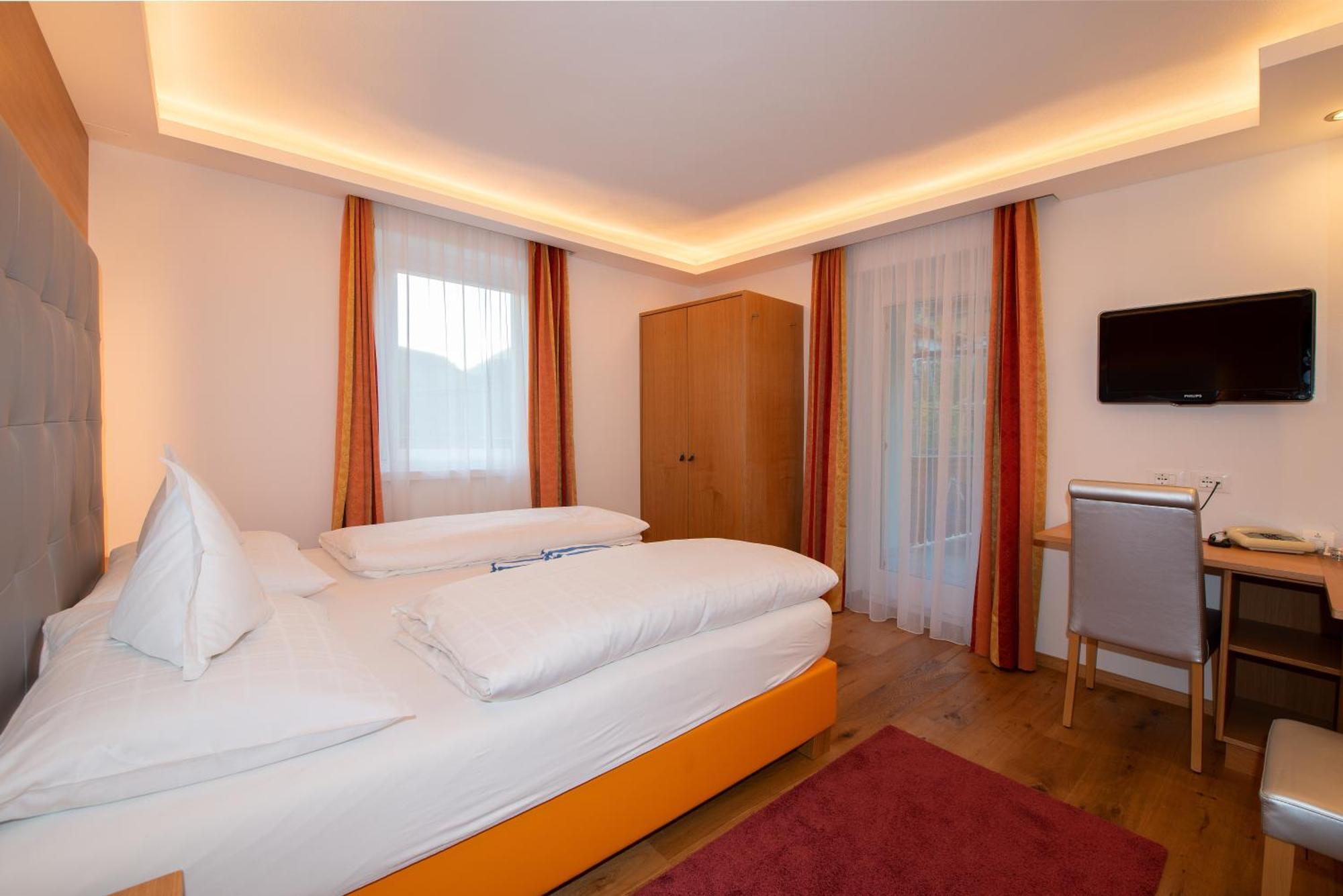 Ruster Resort Lagundo Esterno foto