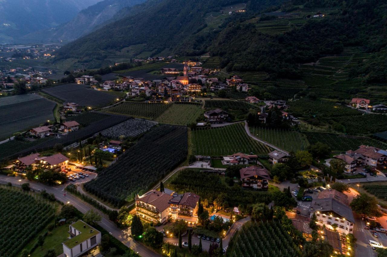 Ruster Resort Lagundo Esterno foto